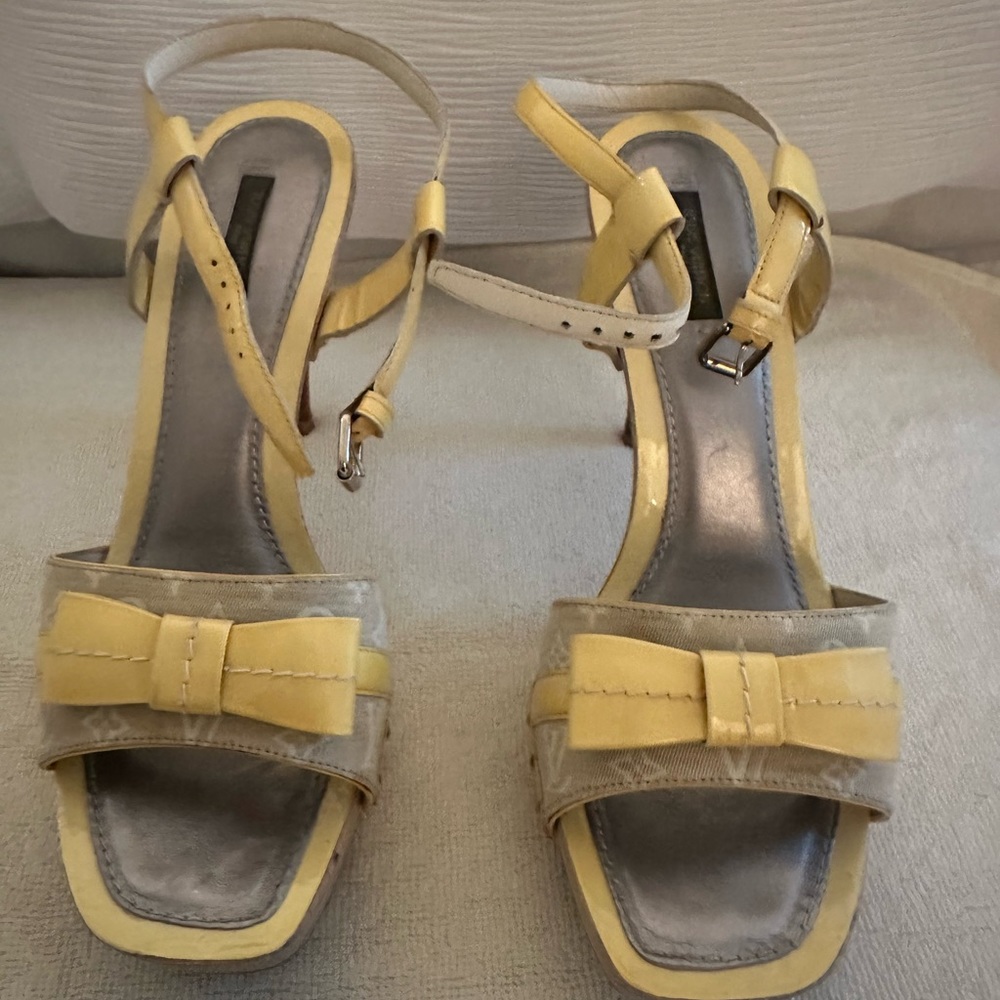 Louis Vuitton platform patent leather heels monogram